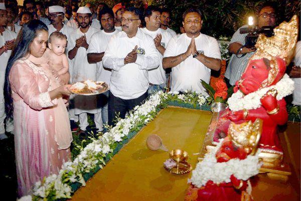 Bollywood Stars celebrate Ganesh Chaturthi Photos