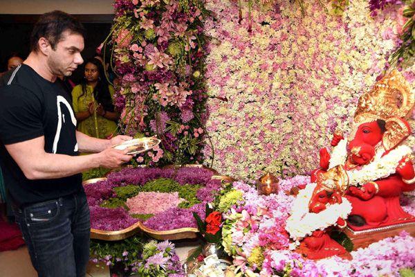 Bollywood Stars celebrate Ganesh Chaturthi Photos