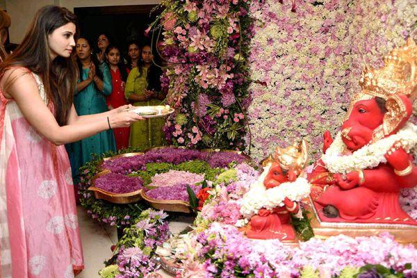 Bollywood Stars celebrate Ganesh Chaturthi Photos