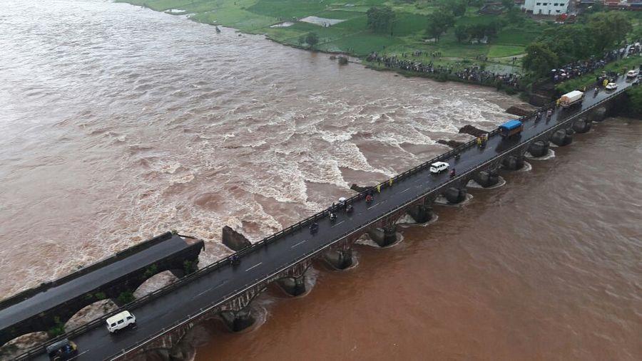 Bridge Collapses On Mumbai Goa Photos