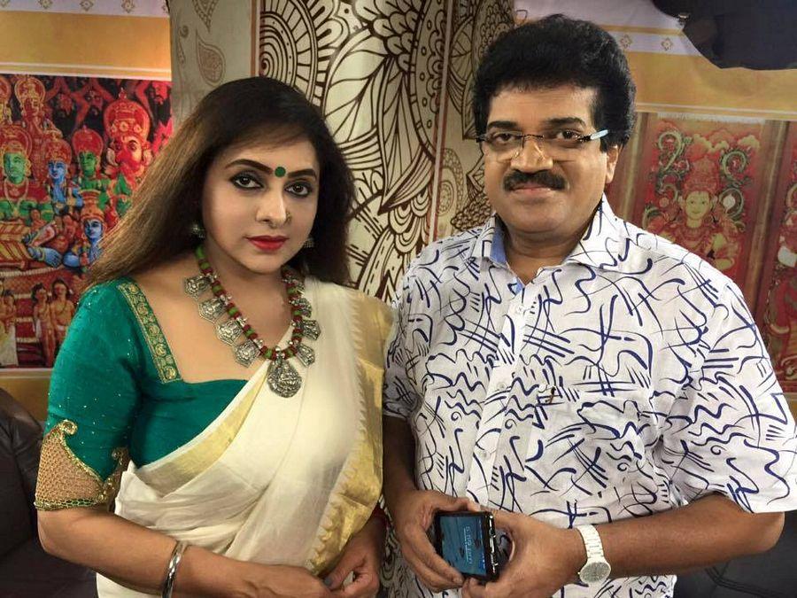 Celebrities Look Gorgeous In Onam Celebration Photos