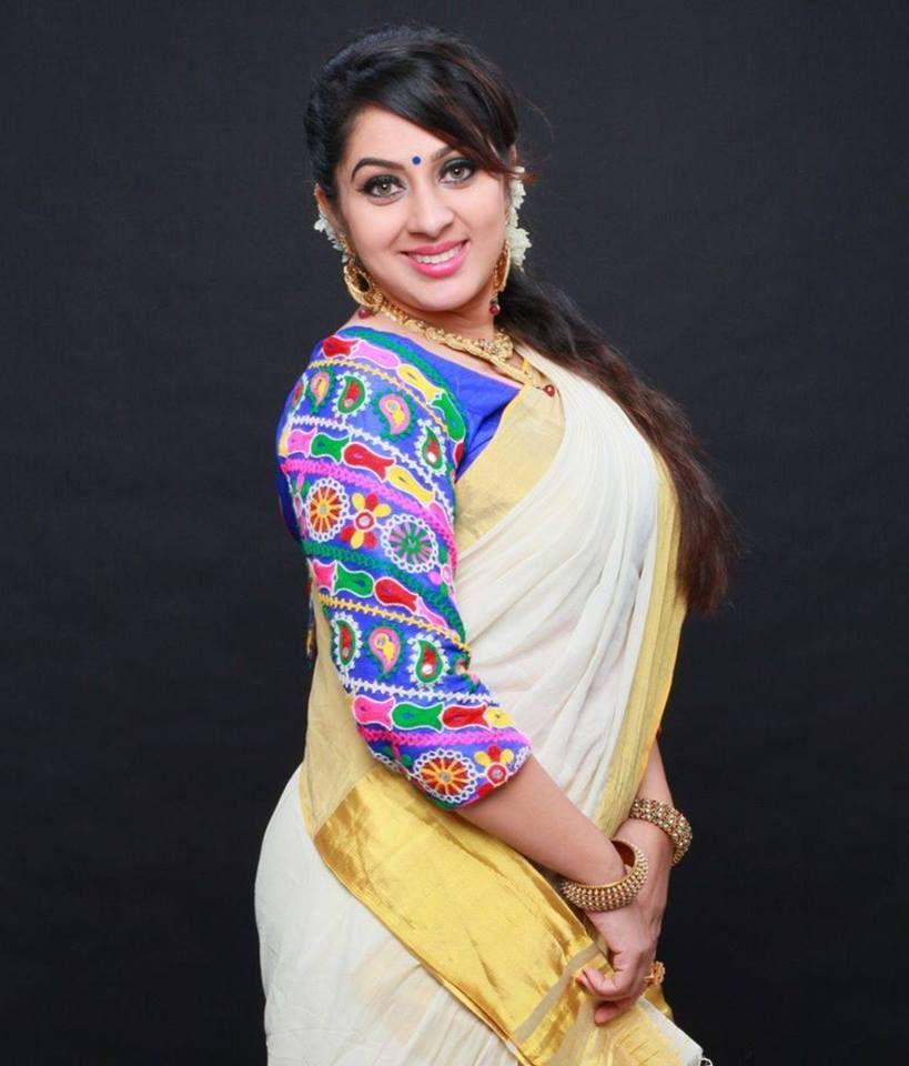 Celebrities Look Gorgeous In Onam Celebration Photos