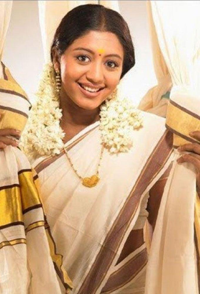 Celebrities Look Gorgeous In Onam Celebration Photos
