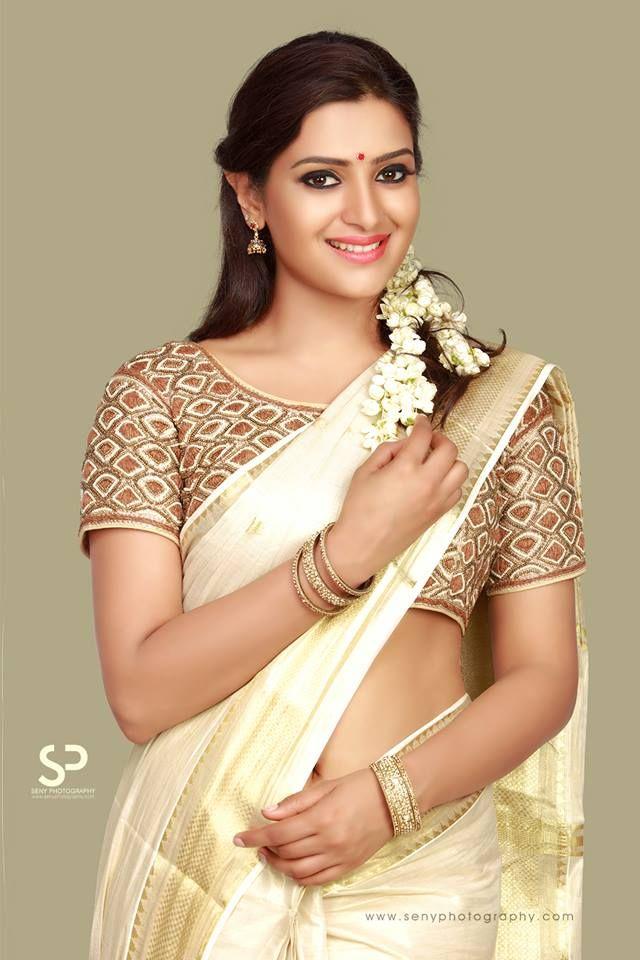 Celebrities Look Gorgeous In Onam Celebration Photos