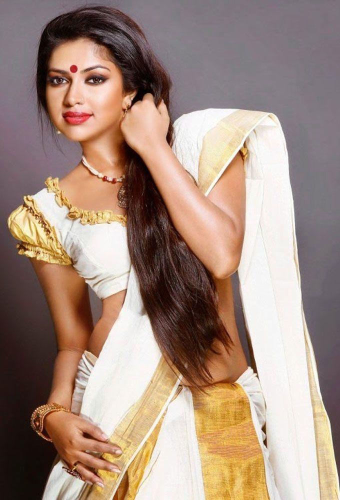 Celebrities Look Gorgeous In Onam Celebration Photos