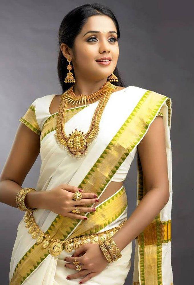Celebrities Look Gorgeous In Onam Celebration Photos