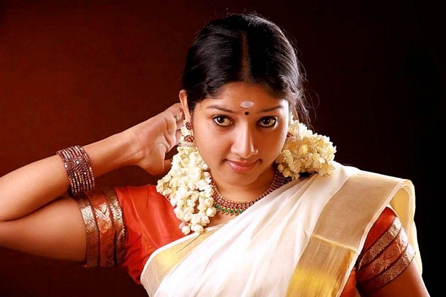 Celebrities Look Gorgeous In Onam Celebration Photos
