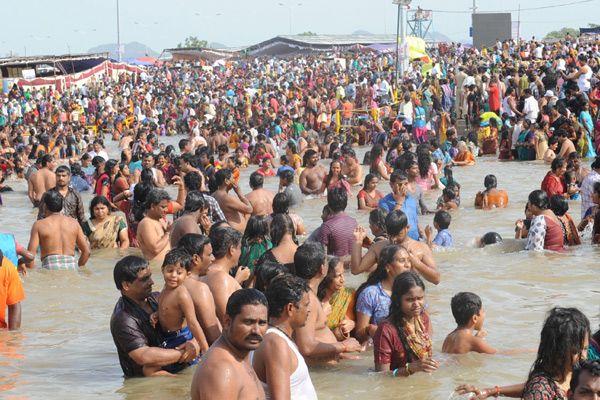 Crowd at Krishna Pushkaralu