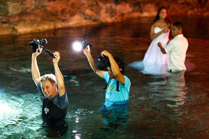 Dedicated Wedding Photographers Who Went To Hilarious Extents To Deliver That Perfect Shot