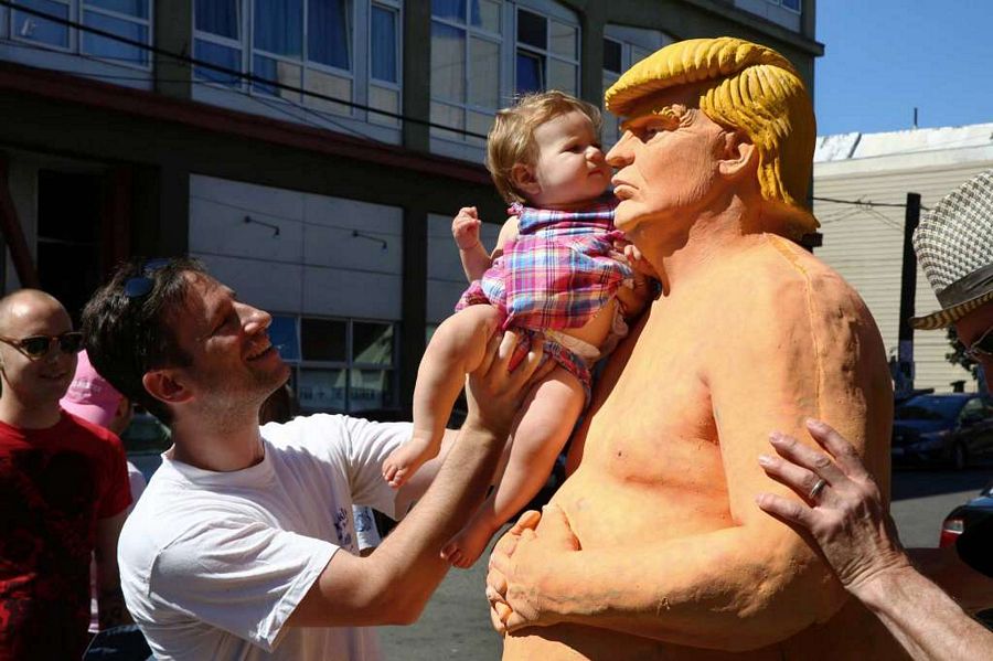 Donald Trump Naked Statue Photos