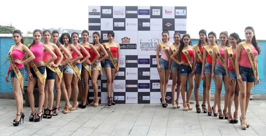 Grand Unvieling of the Glamorous Crowns of 'Senorita India 2016' Beauty Pageant