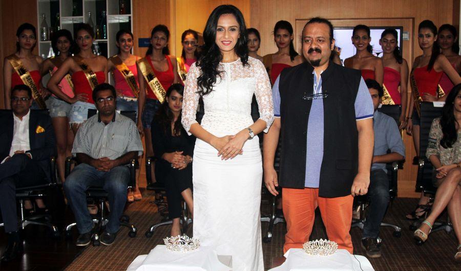 Grand Unvieling of the Glamorous Crowns of 'Senorita India 2016' Beauty Pageant