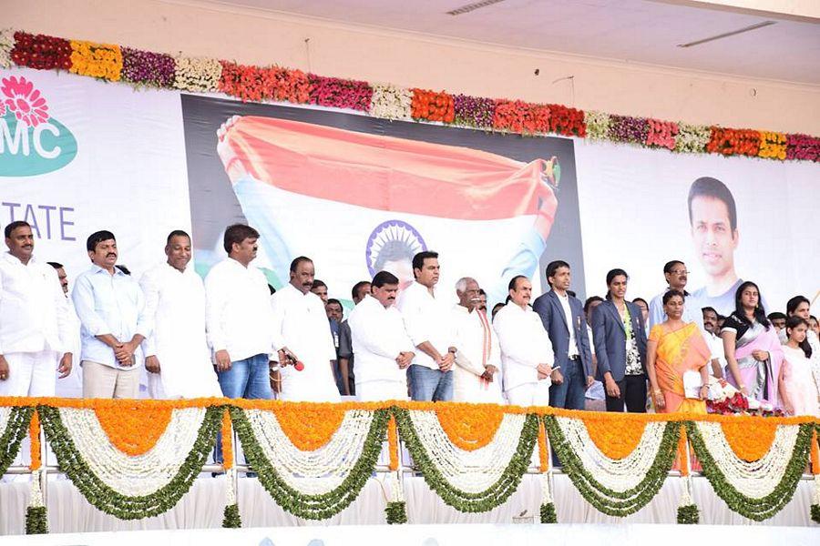 Grand welcome to  PV Sindhu at Hyderabad photos 