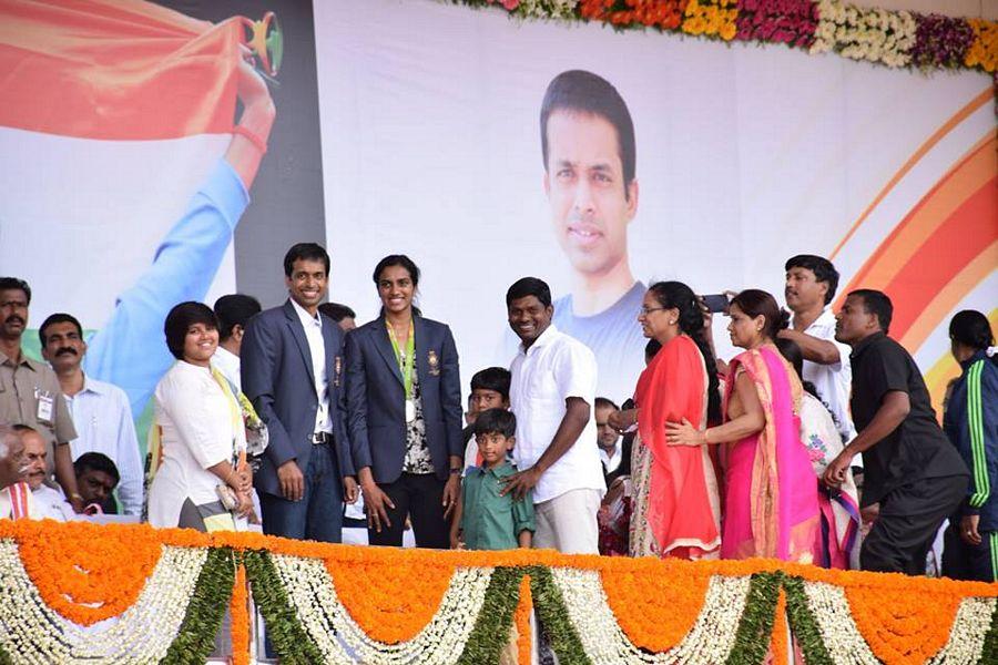 Grand welcome to  PV Sindhu at Hyderabad photos 