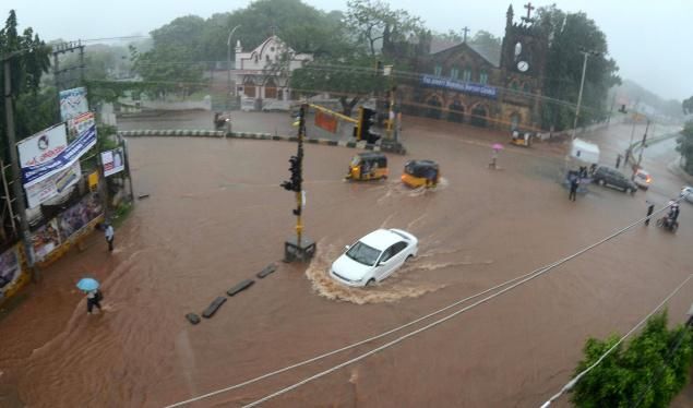 Heavy Rains Lash Telugu States