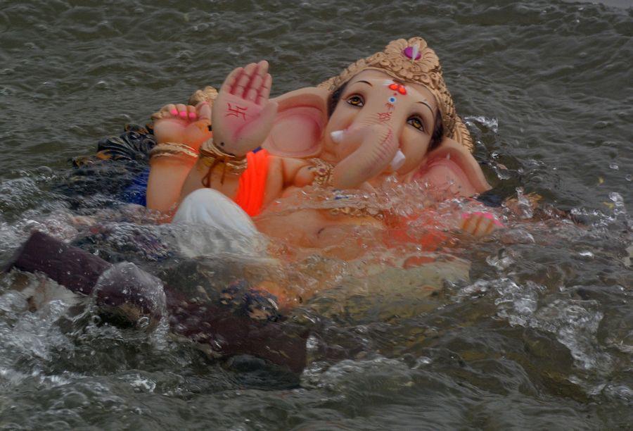 Khairatabad Ganesh Nimajjanam 2016 PHOTOS