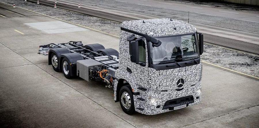 Mercedes shows off its first, fully electric truck Photos