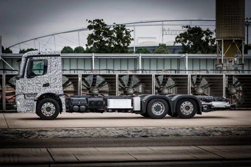 Mercedes shows off its first, fully electric truck Photos