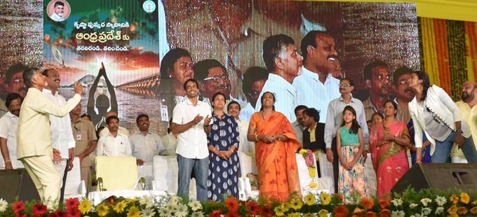 PV Sindhu gets a Rousing Welcome in Vijayawada
