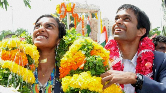 PV Sindhu gets a Rousing Welcome in Vijayawada