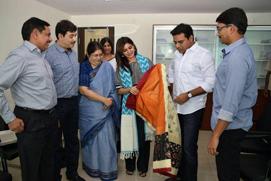 Photos: Samantha as brand ambassador for Telangana Handlooms
