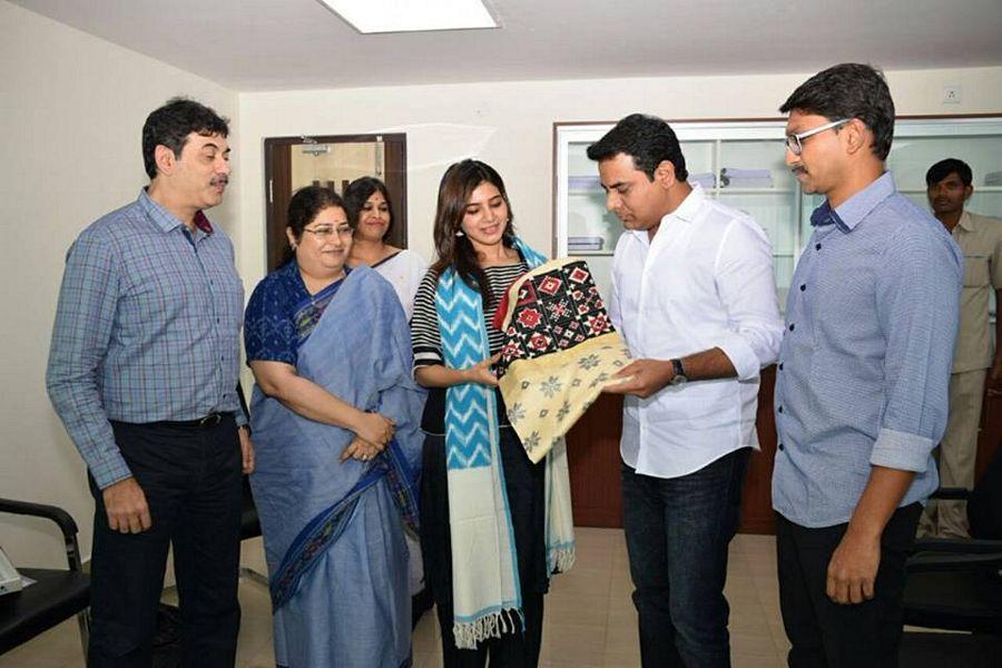 Photos: Samantha as brand ambassador for Telangana Handlooms