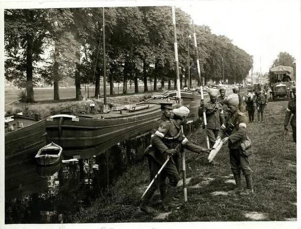 Rare & Unseened Photos of 1940s