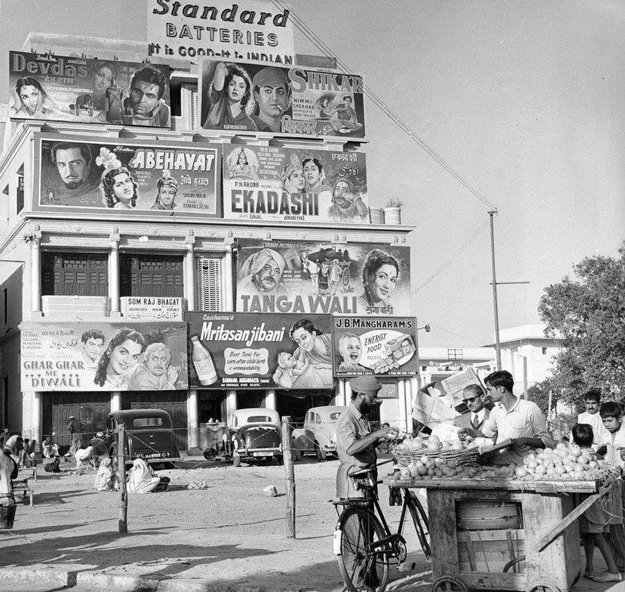 Rare & Unseened Photos of 1940s