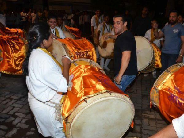 Rare Pics Of Salman Khan Dancing On Dhol theen mar dance