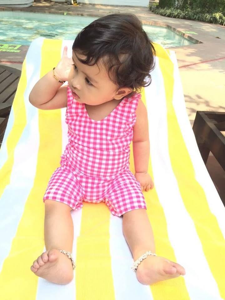 Sakshi Dhoni Private Moments Photos goes viral on Internet