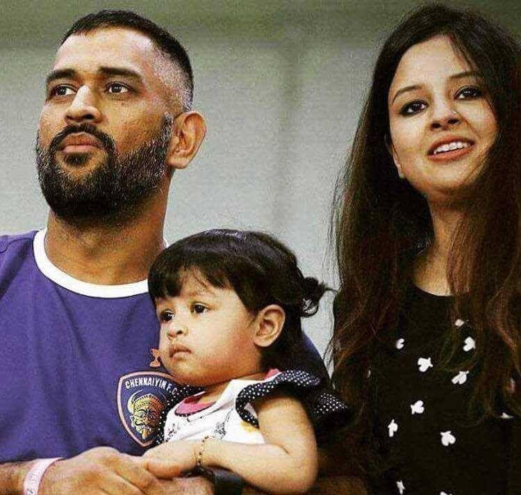 Sakshi Dhoni UNSEEN Photos goes viral on Internet