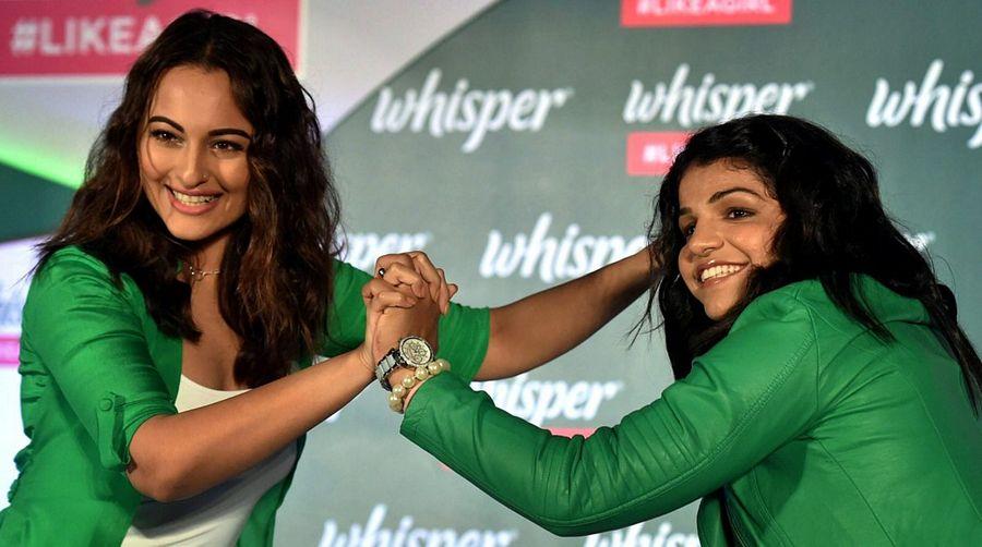 Sakshi Malik & Actress Sonakshi Sinha met in Mumbai Photos