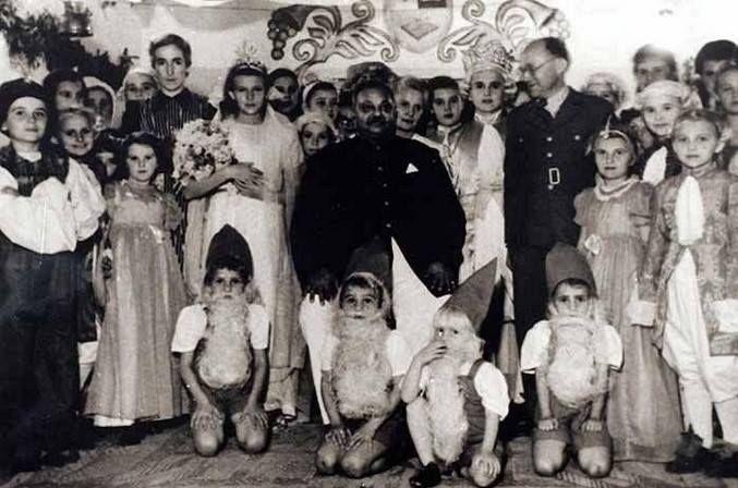 UNSEEN Vintage Photos that capture the past of India