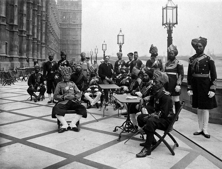 UNSEEN Vintage Photos that capture the past of India