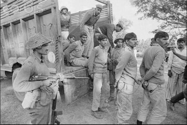 UNSEEN Vintage Photos that capture the past of India