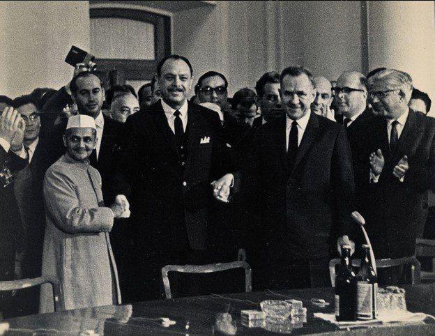 UNSEEN Vintage Photos that capture the past of India