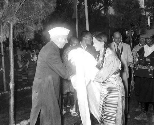 UNSEEN Vintage Photos that capture the past of India