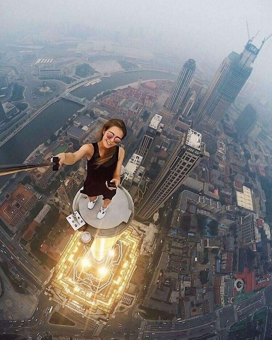 Woman defies death for her collection of selfies Photos