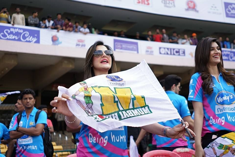 CCL 6 Mumbai Heroes Vs Punjab De Sher T20 Match Photos