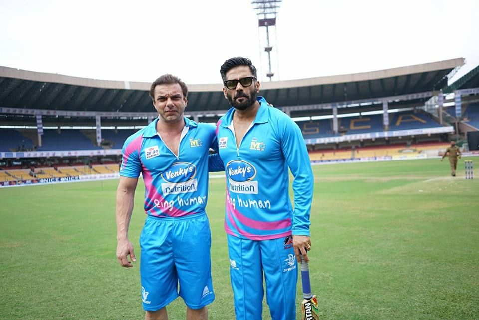 CCL 6 Mumbai Heroes Vs Punjab De Sher T20 Match Photos