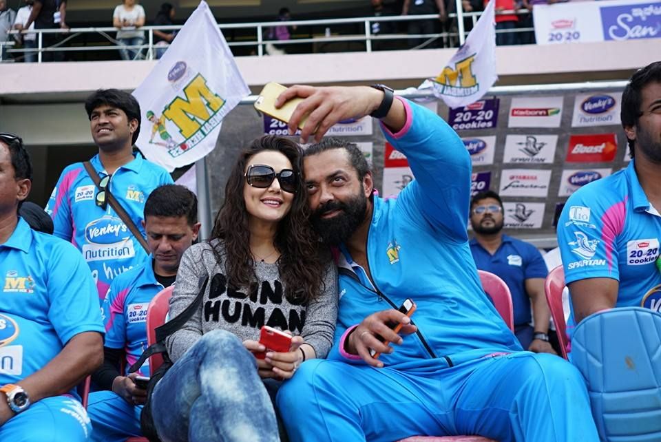 CCL 6 Mumbai Heroes Vs Punjab De Sher T20 Match Photos