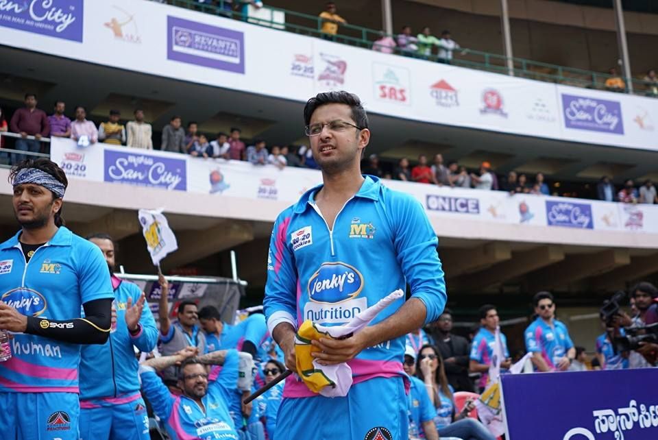 CCL 6 Mumbai Heroes Vs Punjab De Sher T20 Match Photos