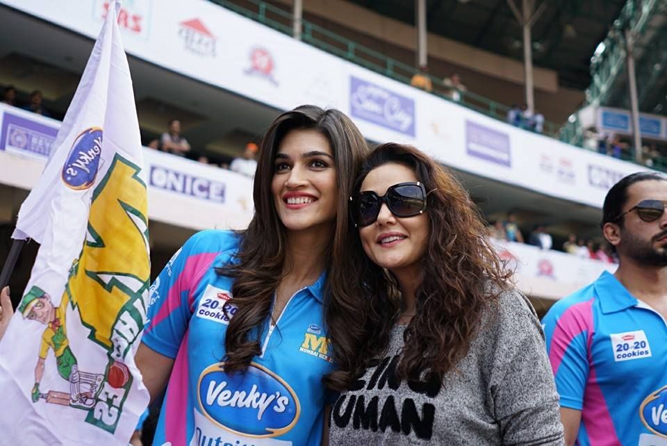 CCL 6 Mumbai Heroes Vs Punjab De Sher T20 Match Photos