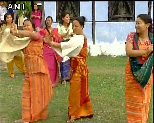 Celebrity And polticians Voting Tamil Nadu, Puducherry and Kerala Assembly election 2016