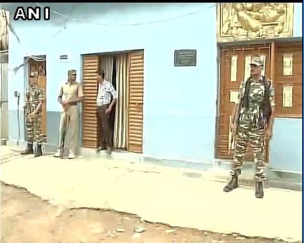 Celebrity And polticians Voting Tamil Nadu, Puducherry and Kerala Assembly election 2016