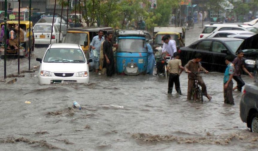 Heavy rains lash Telangana Photos