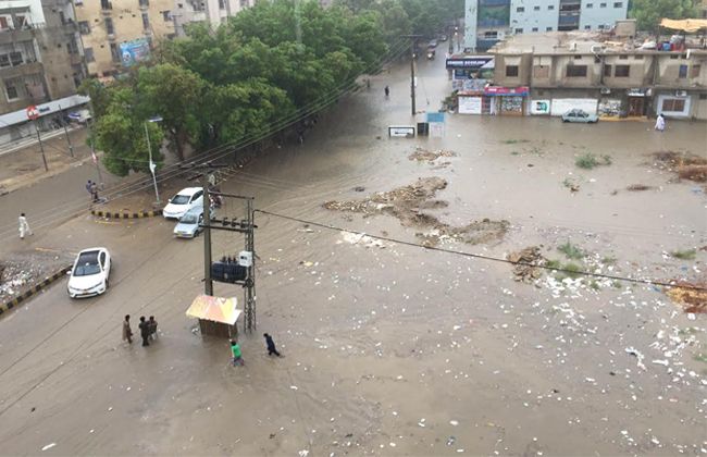 Heavy rains lash Telangana Photos