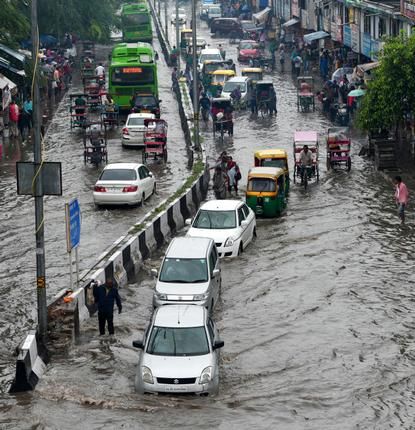 Heavy rains lash Telangana Photos