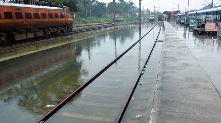 Latest chennai airport floods photos