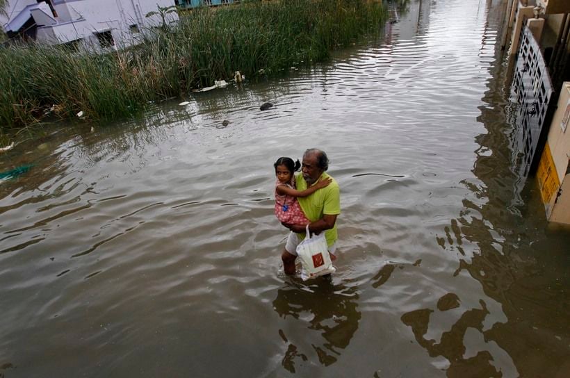 Latest chennai airport floods photos